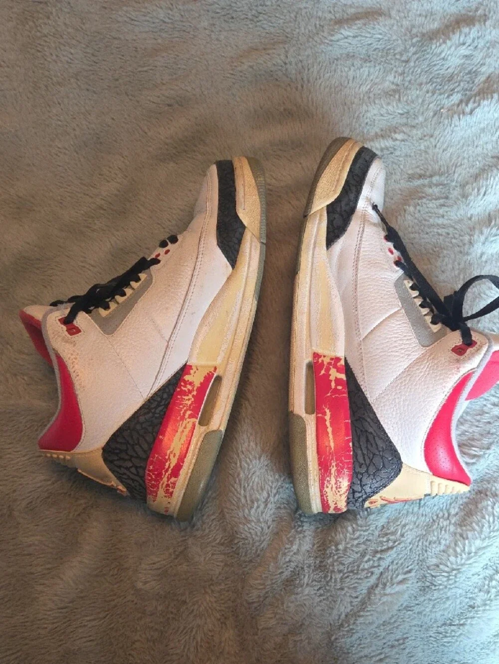 Jordan White, Black and Red Retro Basketball Sneakers